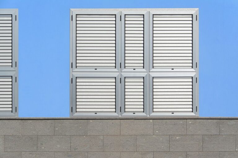uPVC vs Aluminum Entrance Doors: Why Aluminum is the Smarter Option